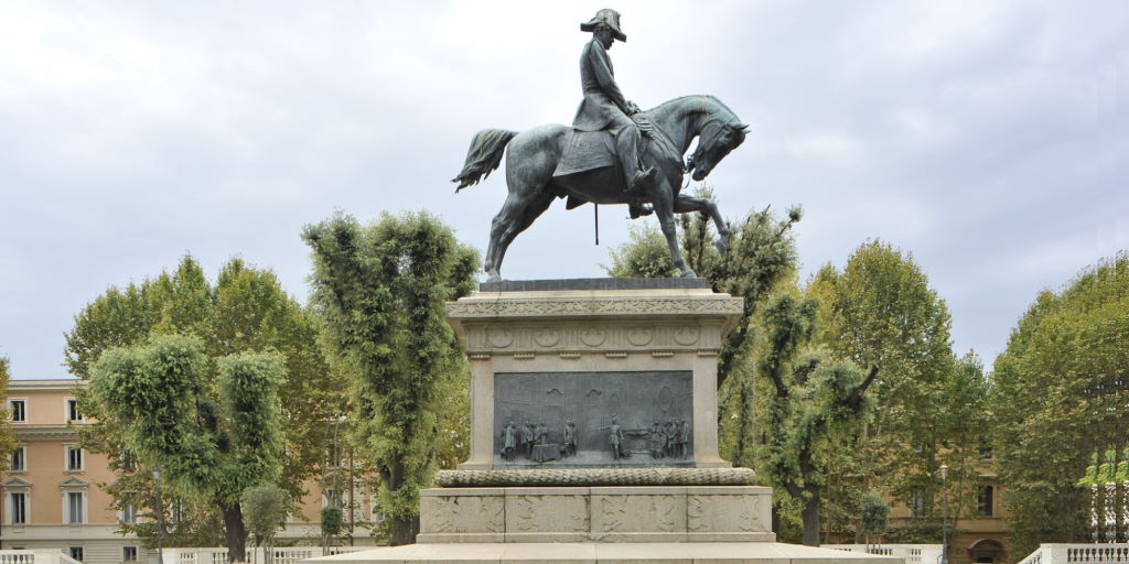 Statua equestre di Carlo Alberto realizzata da Raffaele Romanelli