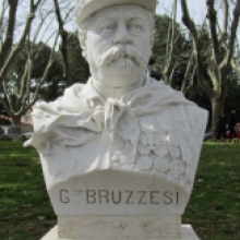 Passeggiata del Gianicolo, busto di Giacinto Bruzzesi