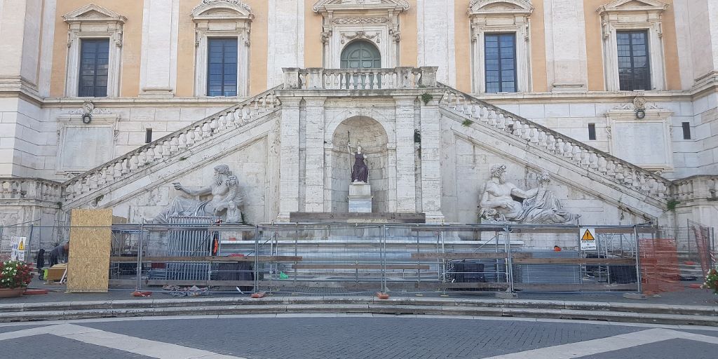 restauro della fontana della Dea Roma in Campidoglio