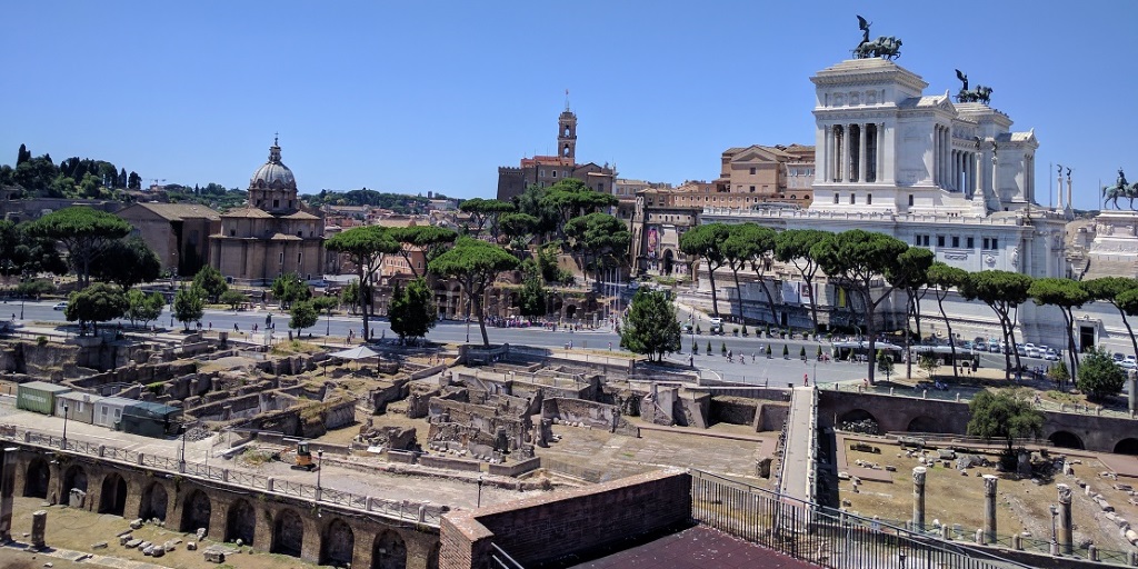 Fori Imperiali - Archivio Ufficio. Veduta dall’alto del Foro di Traiano