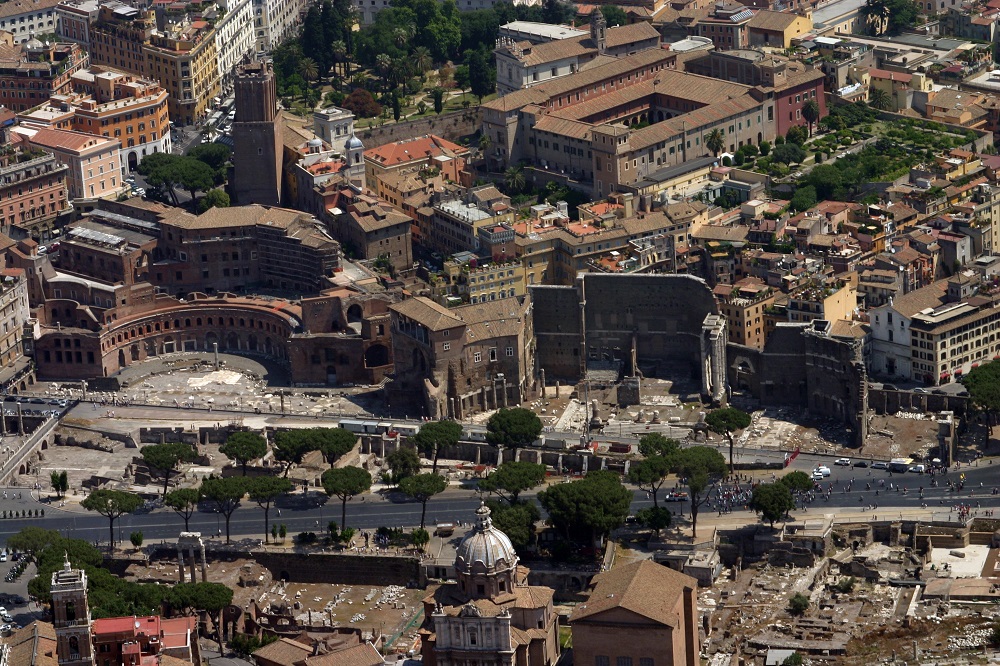 Foto aerea dell’area archeologica dei Fori Imperiali