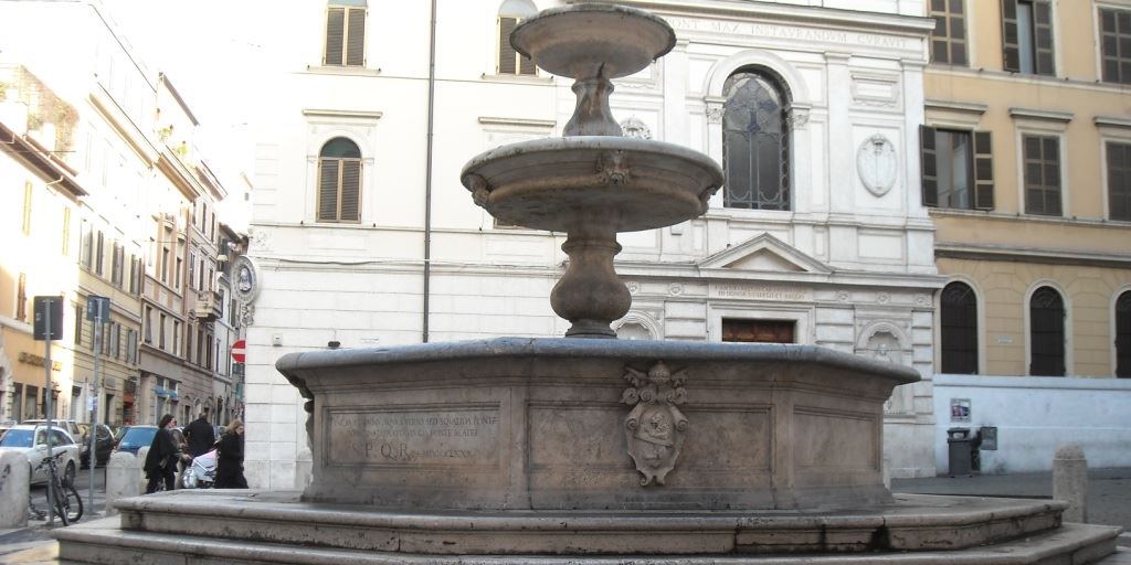 Fontana dei Catecumeni in Piazza Madonna dei Monti