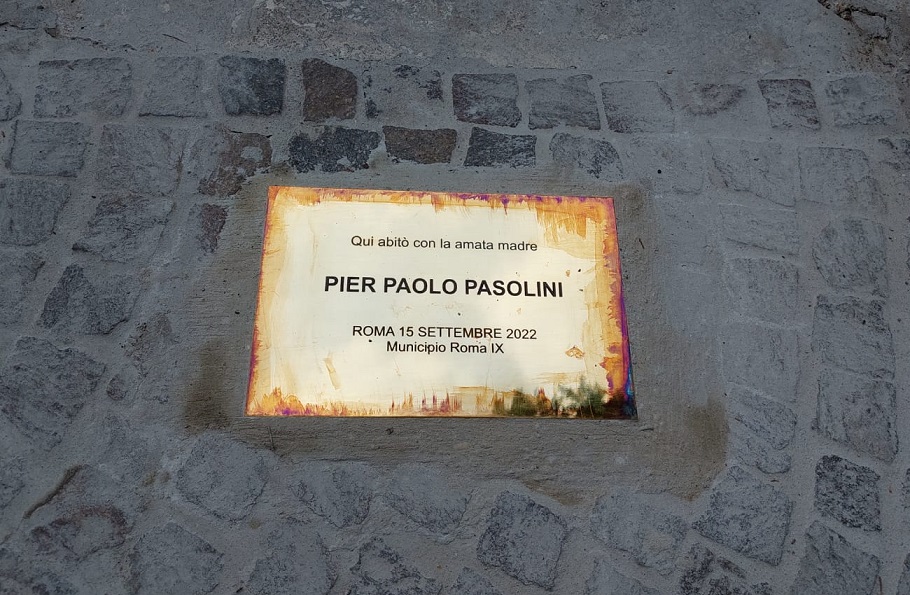 Targa commemorativa Pier Paolo Pasolini Targa commemorativa Pier Paolo Pasolini