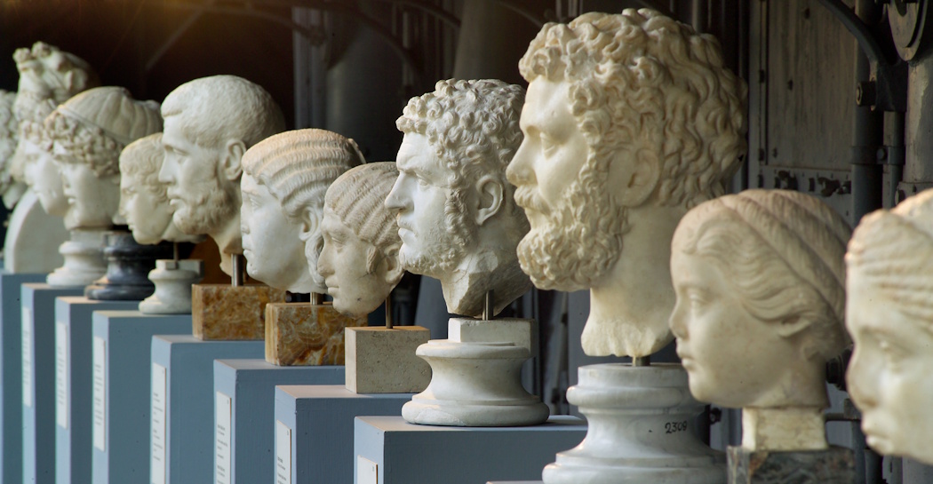 Centrale Montemartini, Sala Macchine, ritratto di Caracalla e di Settimio Severo da Villa Rivaldi a Roma Centrale Montemartini, Sala Macchine, ritratto di Caracalla e di Settimio Severo da Villa Rivaldi a Roma