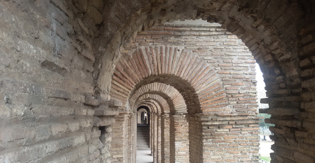 Camminamento inferiore tratto L. del Museo delle Mura