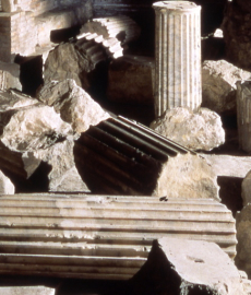 Biblioteca Occidentale – particolare degli elementi architettonici in crollo (Archivio Fori Imperiali)