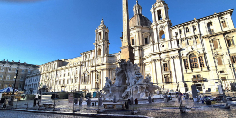 La fontana dei Quattro Fiumi durante le ultime fasi del restauro (2024). Sovrintendenza Capitolina, Direzione Interventi su edilizia Monumentale La fontana dei Quattro Fiumi durante le ultime fasi del restauro (2024). Sovrintendenza Capitolina, Direzione Interventi su edilizia Monumentale