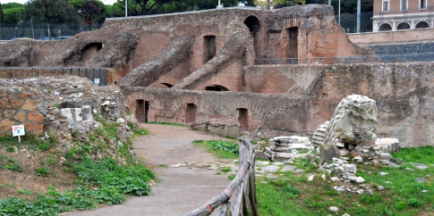 L’emiciclo del Circo Massimo L’emiciclo del Circo Massimo