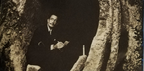 Bomarzo:  Salvator Dalì in visita nel famoso giardino, da "La Settimana Incom" 209, novembre 1948