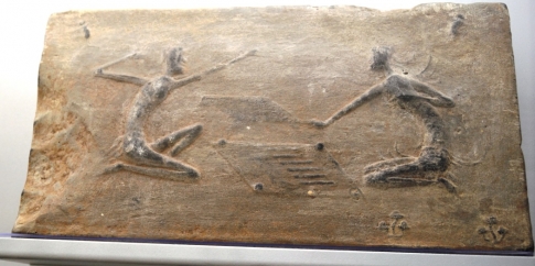 Mattone con immortali che giocano