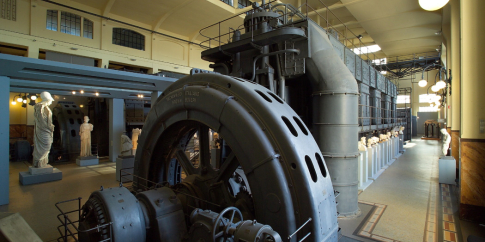 La Sala Macchine della Centrale Montemartini con il motore Diesel del 1933 @Sovrintendenza Capitolina, foto di Z. Colantoni