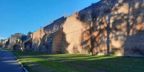 Mura Aureliane. Via di Porta Ardeatina 