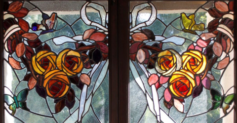 Casina delle Civette, motivo decorativo floreale e zoomorfo: rose, nastri e farfalle, Paolo Antonio Paschetto, vetrata, 1920, MCC 145 Casina delle Civette, motivo decorativo floreale e zoomorfo: rose, nastri e farfalle, Paolo Antonio Paschetto, vetrata, 1920, MCC 145