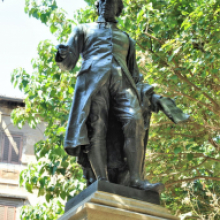 Monumento a Nicola Spedalieri (statua) Monumento a Nicola Spedalieri (statua)