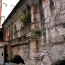 Acquedotto Vergine, Via del Nazareno Acquedotto Vergine, Via del Nazareno