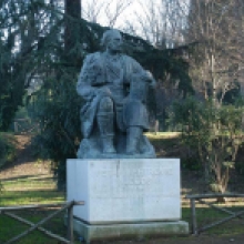 Foto al monumento a Petar Njegos